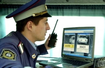 звенит авто на посту.jpg